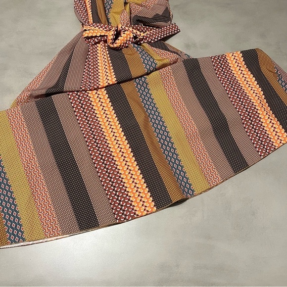 VIERI Printed Maxi Dress - Picture 6 of 9